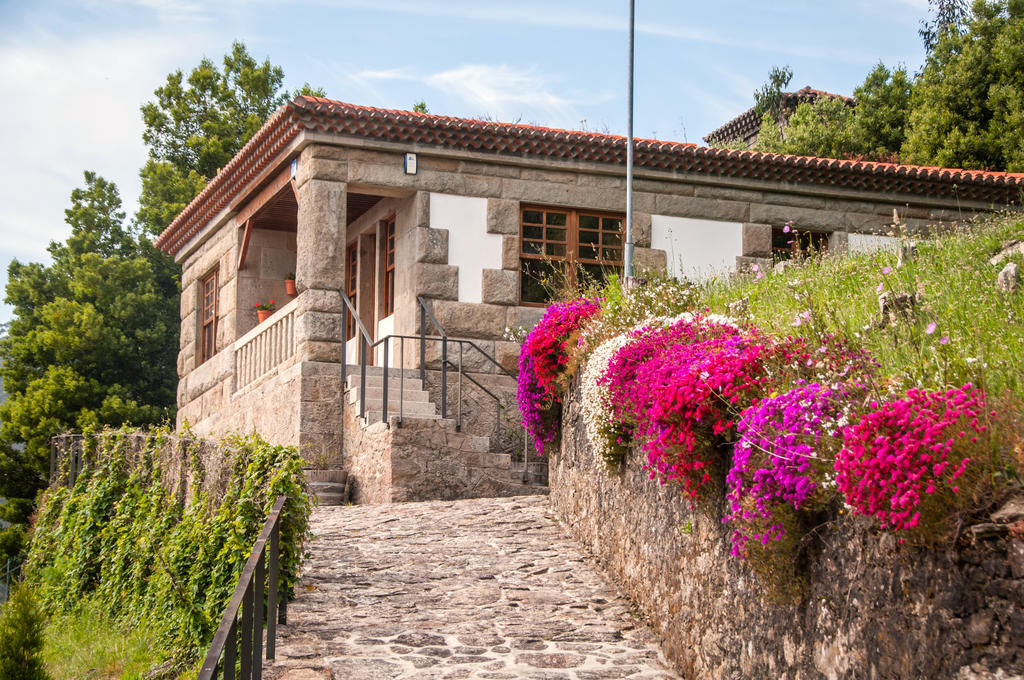 Hotel Pesqueria Del Tambre Noia Exterior photo